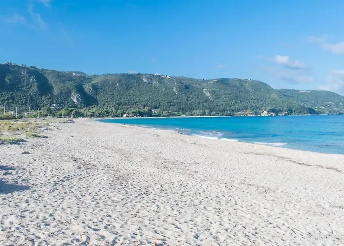 Beachfront Galazio Vakantiehuis