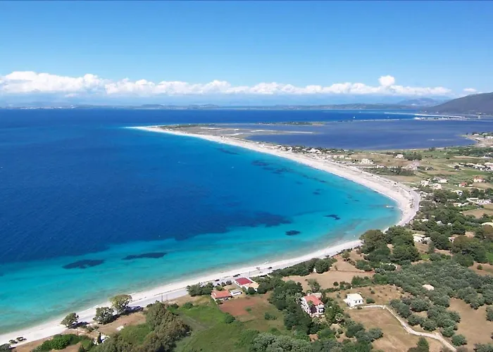 Beachfront Galazio Vakantiehuis